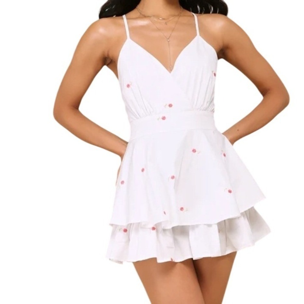 Lulus Lovely Intent White Floral Embroidered Backless Tiered Romper Womens S NWT